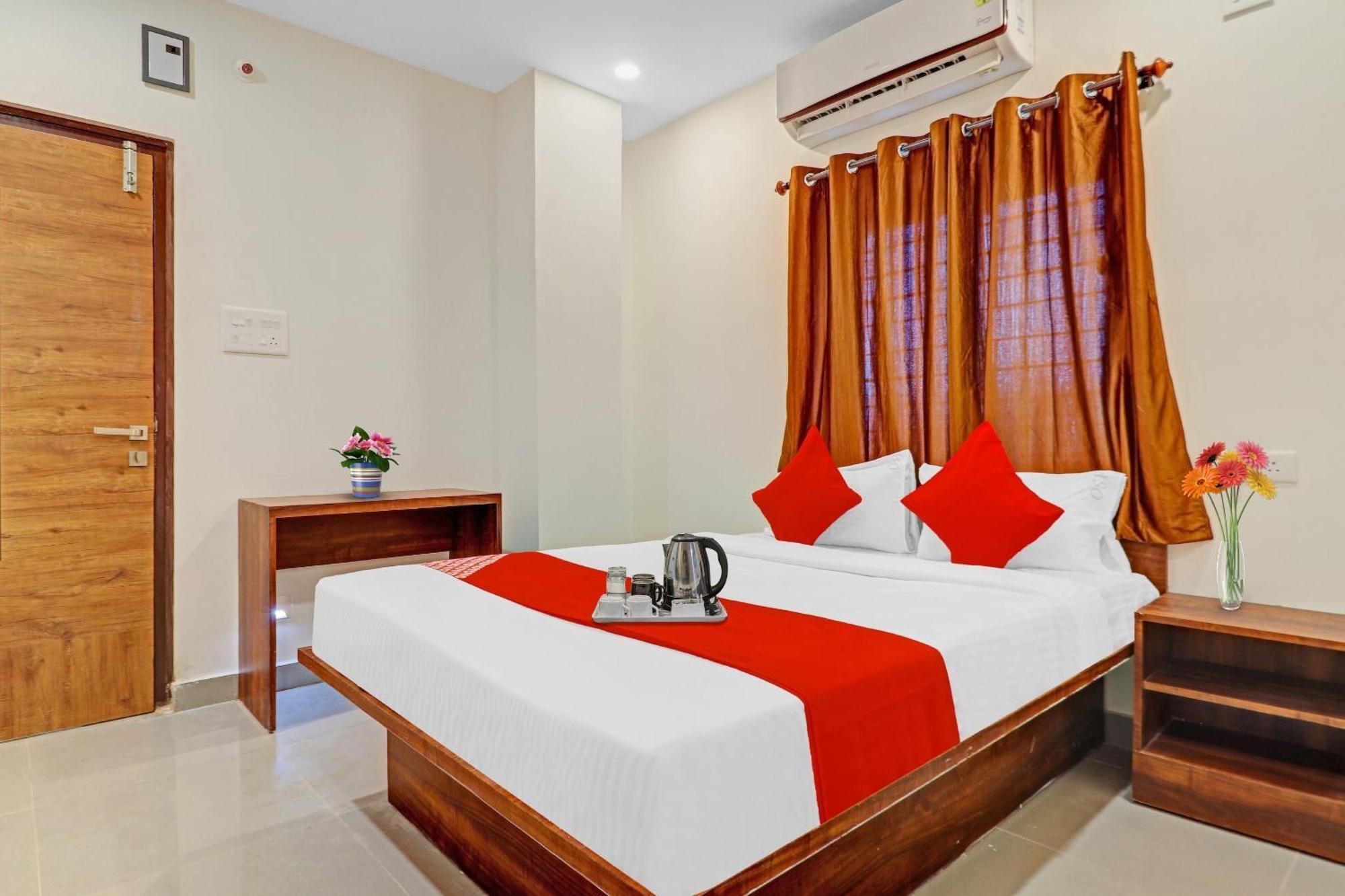 Hotel O Night Eye ไฮเดอราบัด ภายนอก รูปภาพ