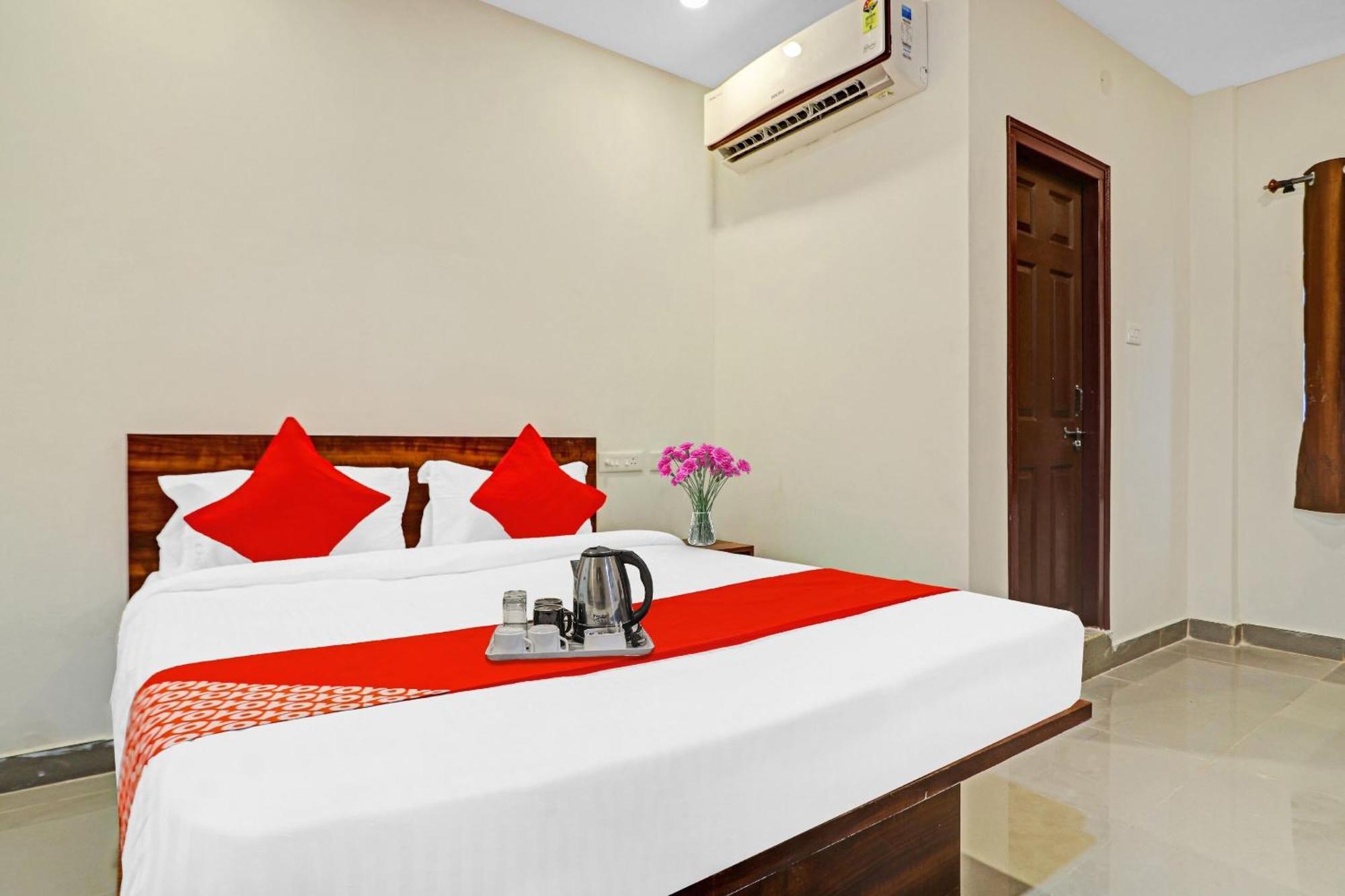 Hotel O Night Eye ไฮเดอราบัด ภายนอก รูปภาพ
